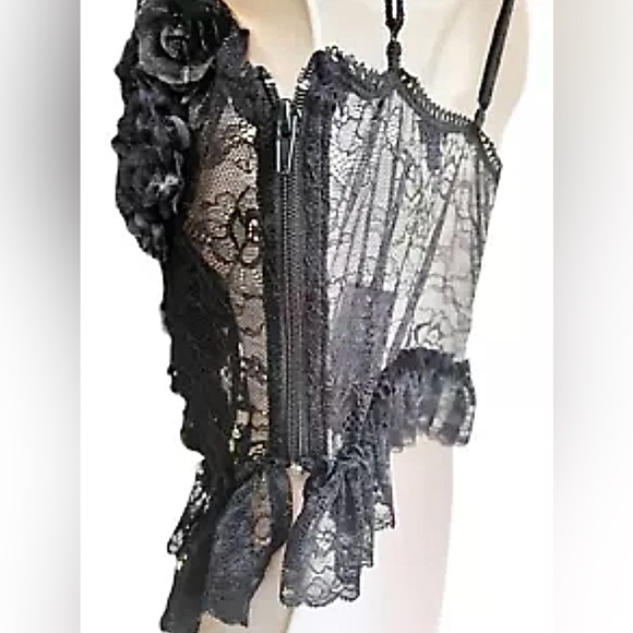 Size Small…..……Black Detailed 3D Floral Corset Top.  New……Widow - Picture 7 of 10